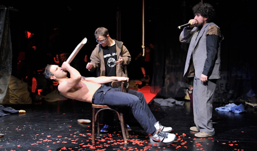 Theater HORA & Das Helmi: American Beauty